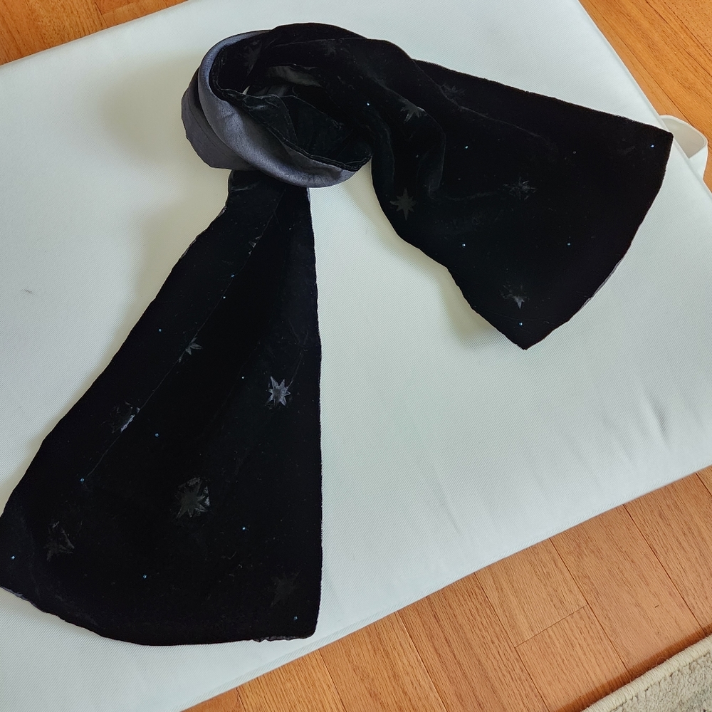 Black Velvet Star Print Scarf